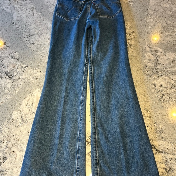 Levi's Women's Ribcage Boot Jeans - Picture 2 of 5